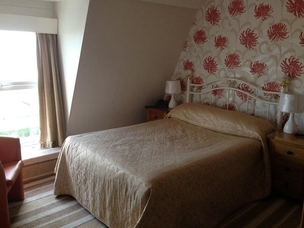 Furzedown Hotel 3*