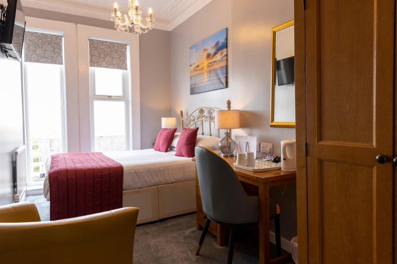 Furzedown Hotel 3*